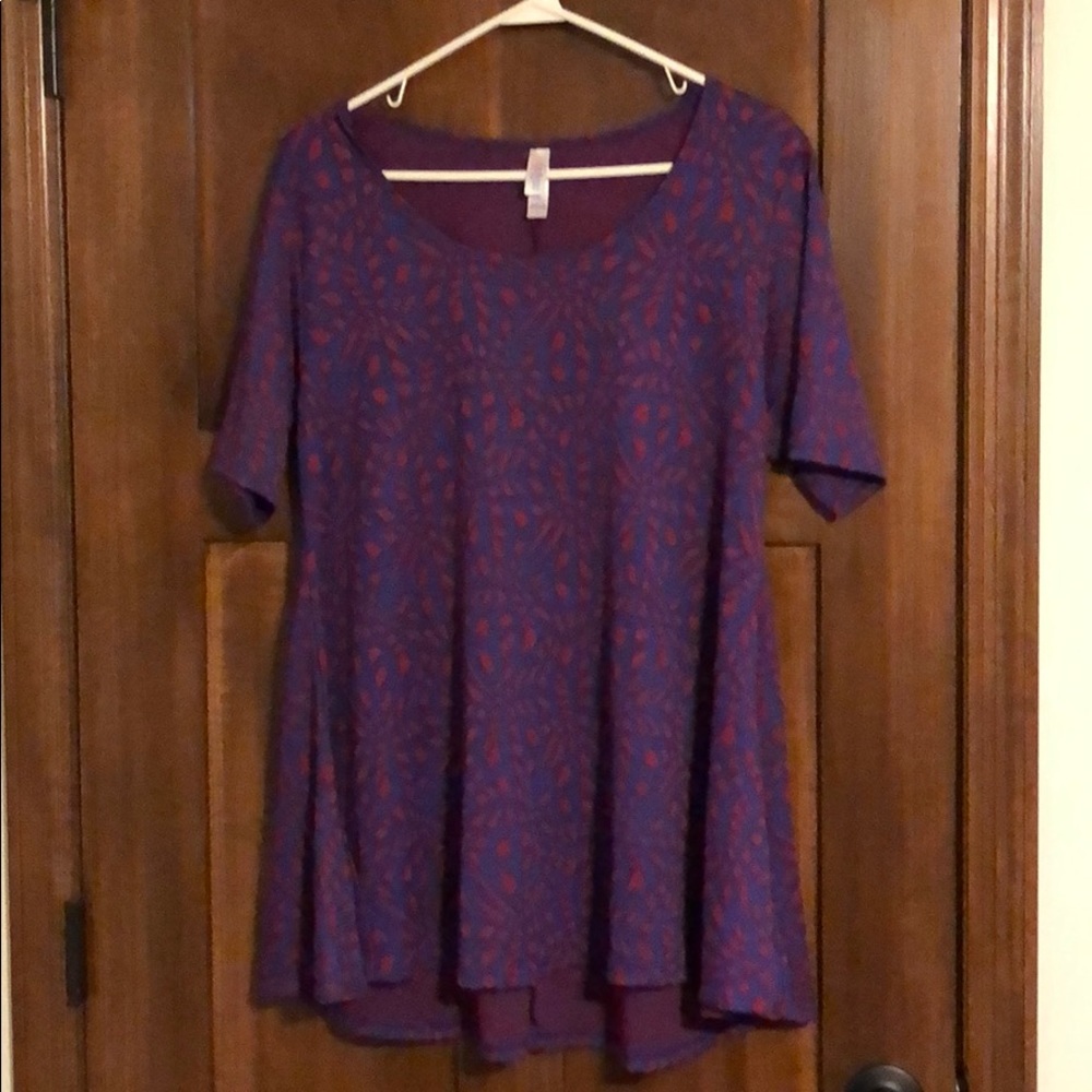 NWOT LulaRoe Large Perfect T